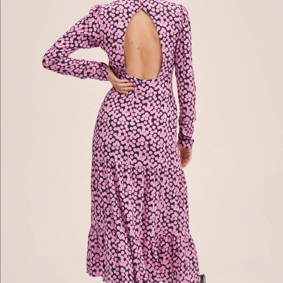 NWT PRINTED CUT OUT DETAIL DRESS - Picture 3 of 4